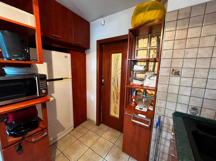 Apartament cu 3 camere decomandat în Drumul Taberei