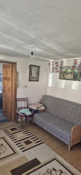 Casă cu 3 camere cu Teren 1421 Mp în Scundu