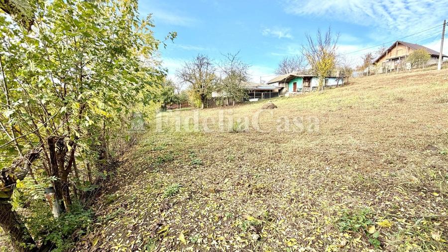 Casă individuală cu 4 camere cu Teren 2099 Mp în Popricani