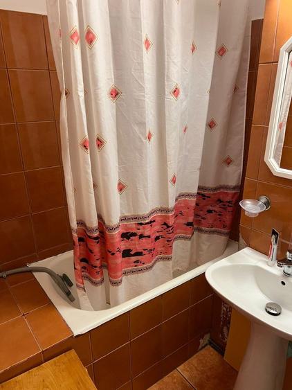 Garsonieră decomandată în Complex Studențesc
