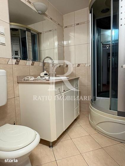 Apartament cu 3 camere decomandat în Decebal