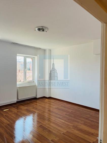Apartament cu 2 camere decomandat în Centrul Civic
