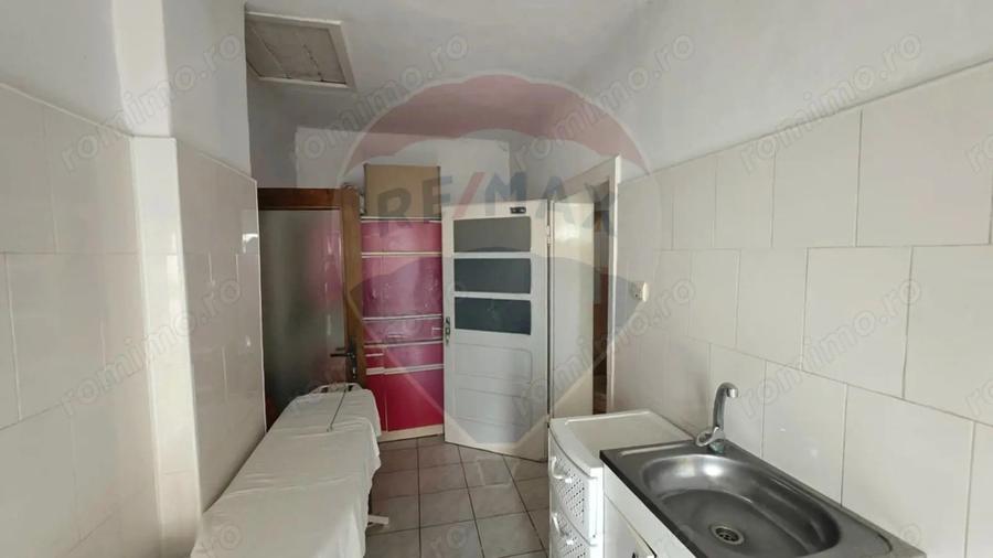 Casă cu 4 camere cu Teren 150 Mp în Ultracentral