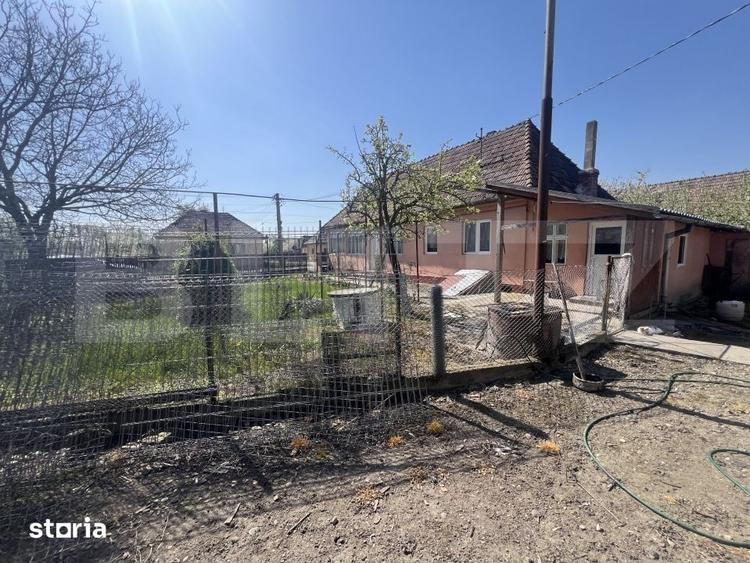 Casă cu 3 camere cu Teren 1263 Mp în Central