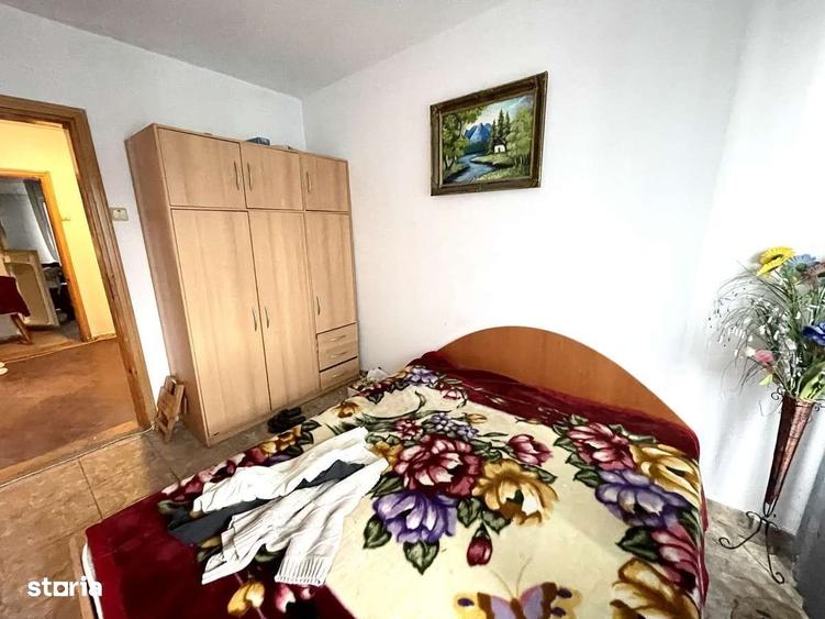 Apartament cu 3 camere decomandat în Republicii