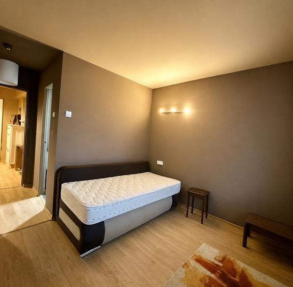 Apartament cu 4 camere decomandat, mobilat în Tei