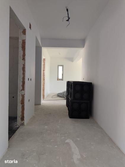 Casă cu 4 camere cu Teren 399 Mp în Crevedia