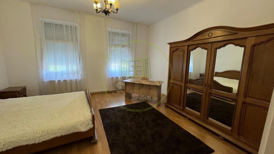 Apartament cu 2 camere semidecomandat, mobilat în Semicentral
