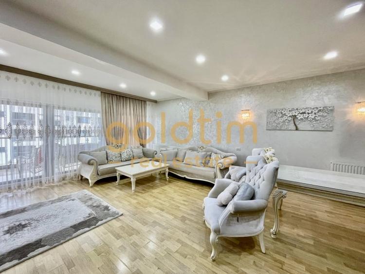 Apartament cu 4 camere semidecomandat, mobilat în Pipera