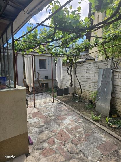 Casă cu 3 camere cu Teren 280 Mp în Central