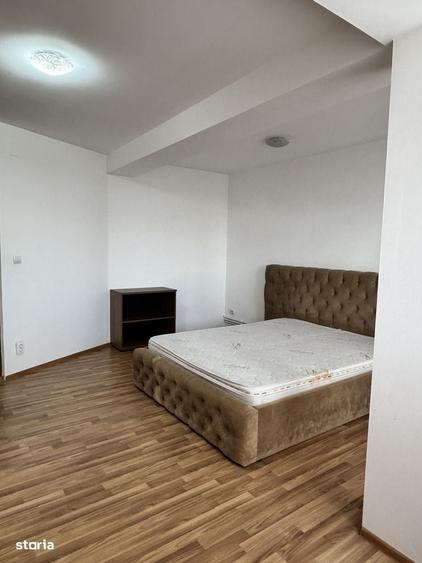 Apartament cu 3 camere decomandat în Micro 3