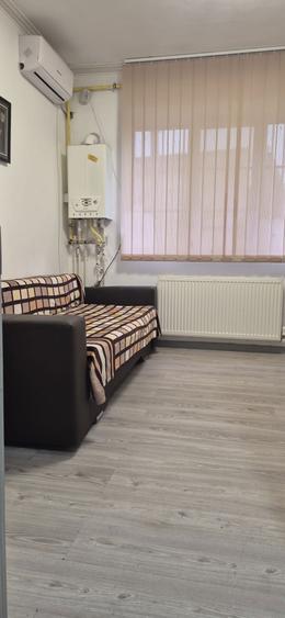 Inchiriez garsoniera - 6