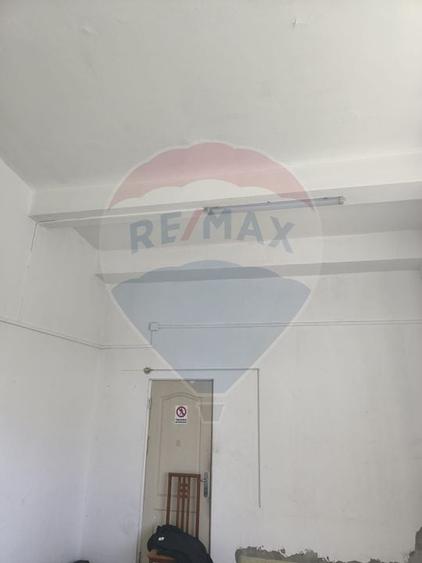 Spațiu comercial de inchiriat - 6