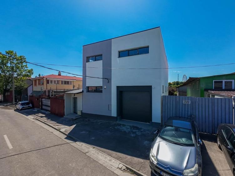 Hala / Spatiu Productie / Rezidential - Vedere catre lac - 14