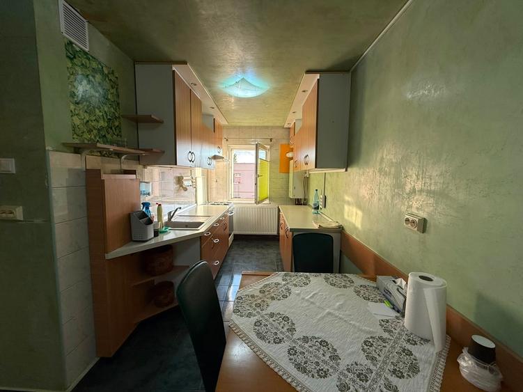 Apartament cu 2 camere decomandat în Triaj