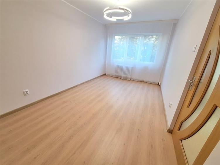 Apartament 3 camere, Renovat 2025, cu 2 balcoane,Bacau - 12