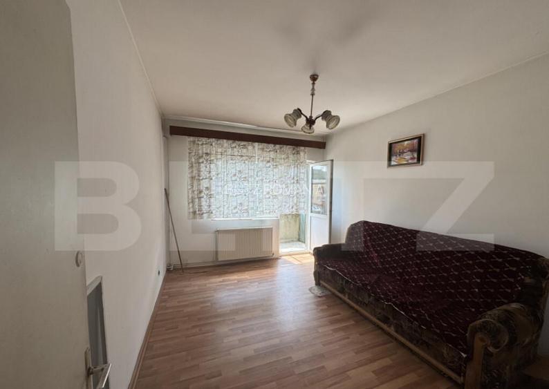 Apartament 2 camere, decomandat, zona 8 Mai