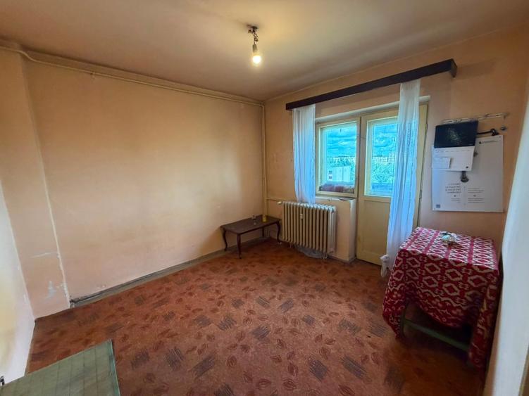Apartament cu 3 camere decomandat în Militari