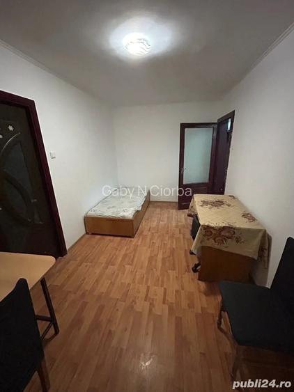Inchiriez ap cu 2 camere Inchiriez ap cu 2 camere