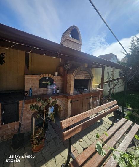 Casă cu 4 camere cu Teren 700 Mp în Cihei