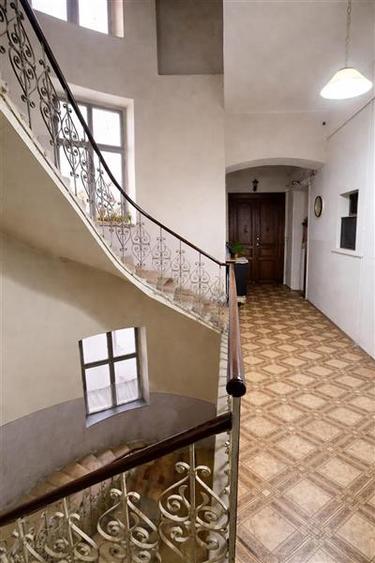 Apartament spatios cu 4 camere in inima orasului, ideal locuinta sau investitie - 16