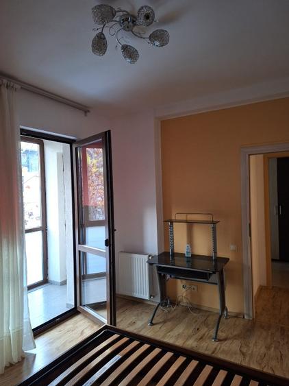 Închiriez apartament mobilat si utilat zugrăvit aer condiționat loc parcare - 3