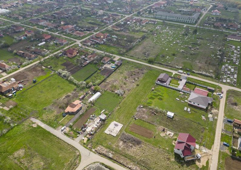 Teren intravilan cu funda?ie in Frumuseni - 13