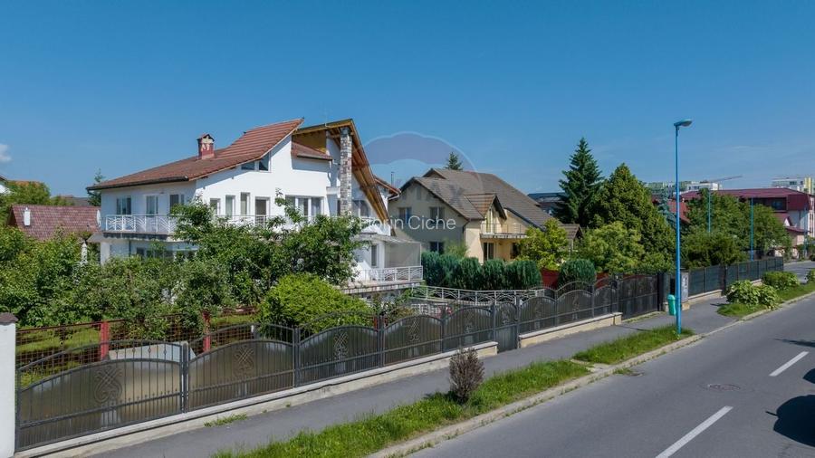 Vila impunatoare, rezidenta cu pretentii, Tractorul, Brasov