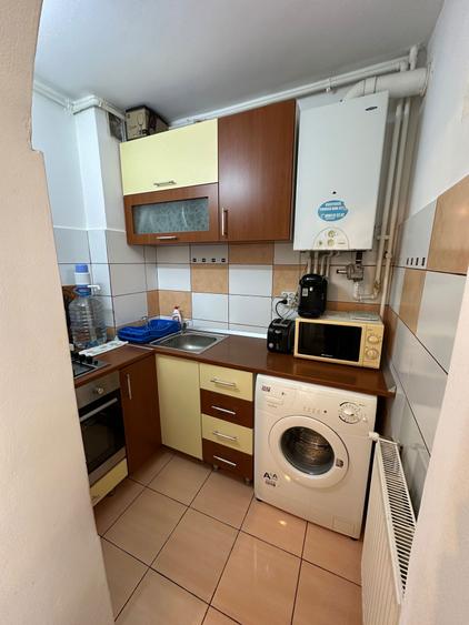 Inchiriez apartament cu doua camere la 5 minute de UMFST/COMISON 0 - 4