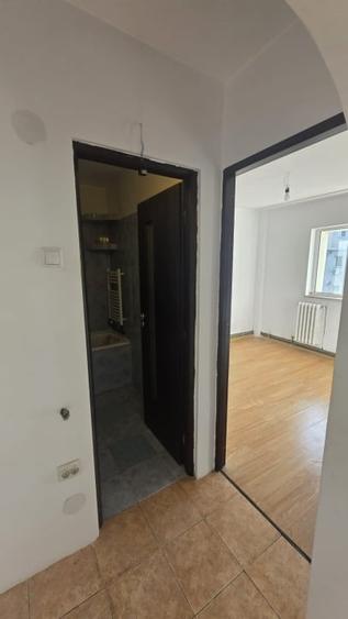 BAZA 3 - 2 CAMERE SEMIDECOMANDAT - ETAJ INTERMEDIAR - BLOC DIN 1979 - 5