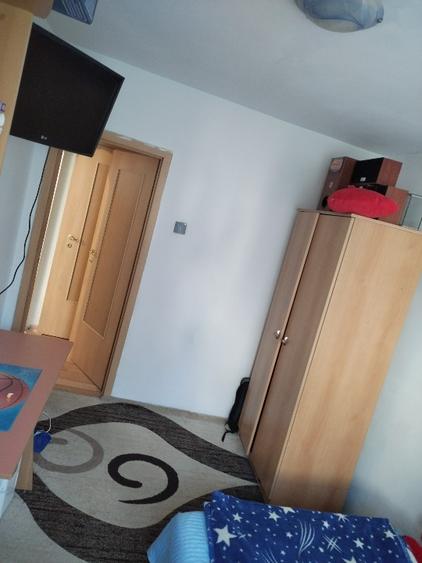 Vând apartament  - 10