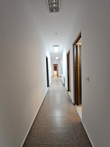 Cladire P+E de inchiriat +hala depozitare - 2