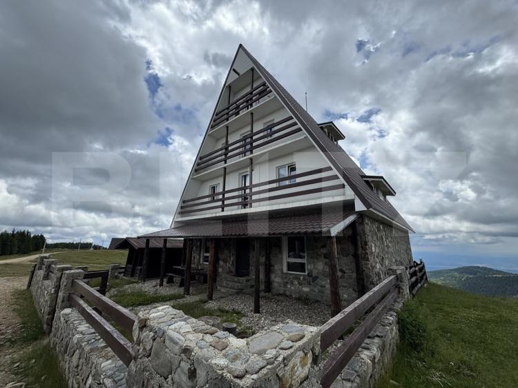 Proprietate turistica in Varful Roman – Horezu, vedere panoramica - 1