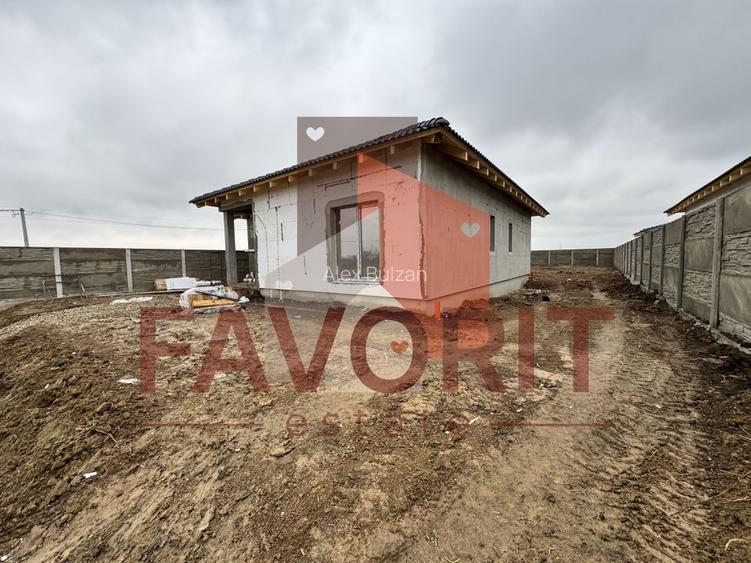 Casa Individuala in Mosnita. Aproape de asfalt. Pe parter. Finisaje la alegere
