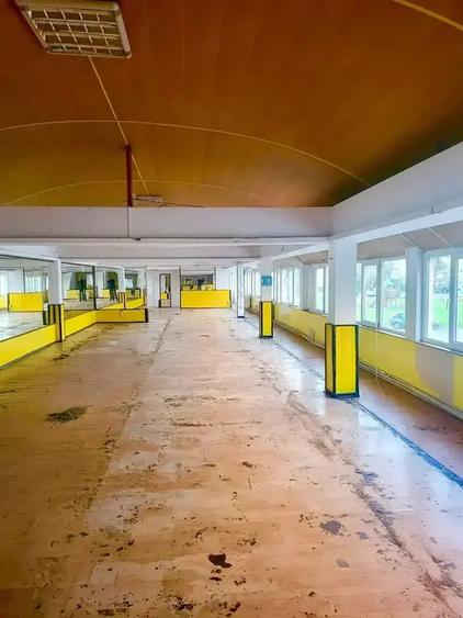 Spațiu comercial, de 500 mp, în Central