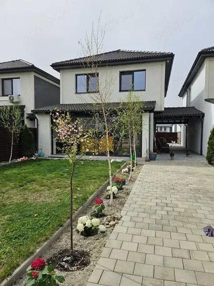 Vand casa deosebita in Selimbar - 13