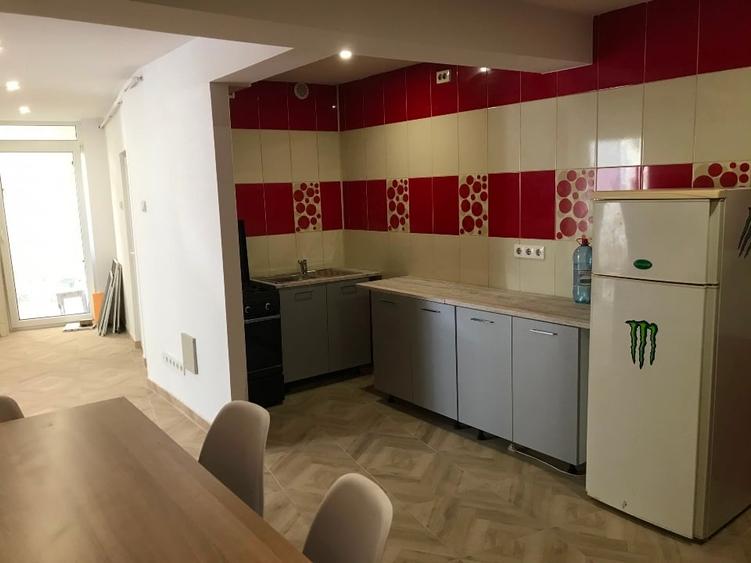 Spatiu comercial si casa de vanzare - 8