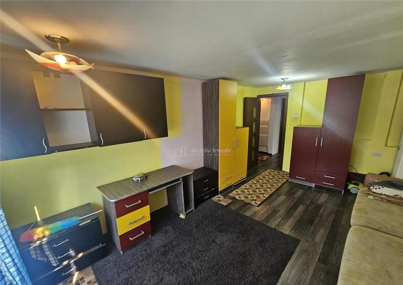 Resita, 2 Cam. Dec., Mobilat Utilat, Micro 4 - 7