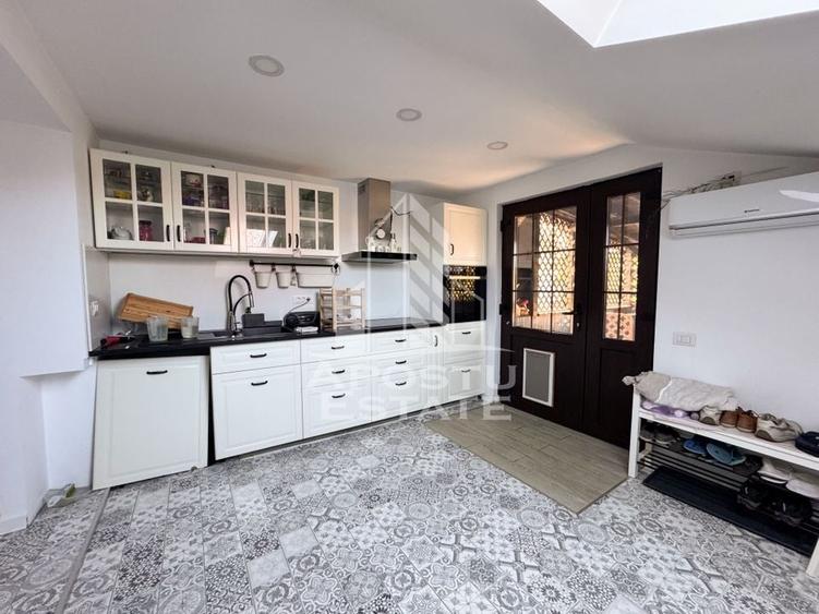 Casa individuala | 9 camere | 295mp utili | Teren 832mp | Girocului - 13