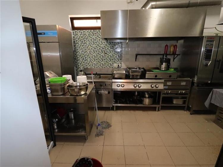 OPORTUNITATE DE NEUITAT*****RESTAURANT CU TEREN DE DEZVOLTARE IN BUNA ZIUA - 28