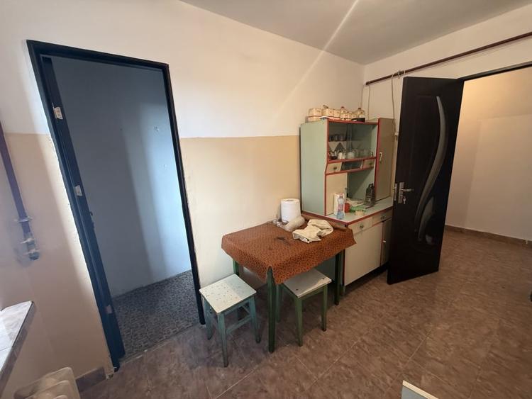 Apartament 3 camere, decomandat, 70.4 mp, Calea Bucuresti, Zona Institut - 8