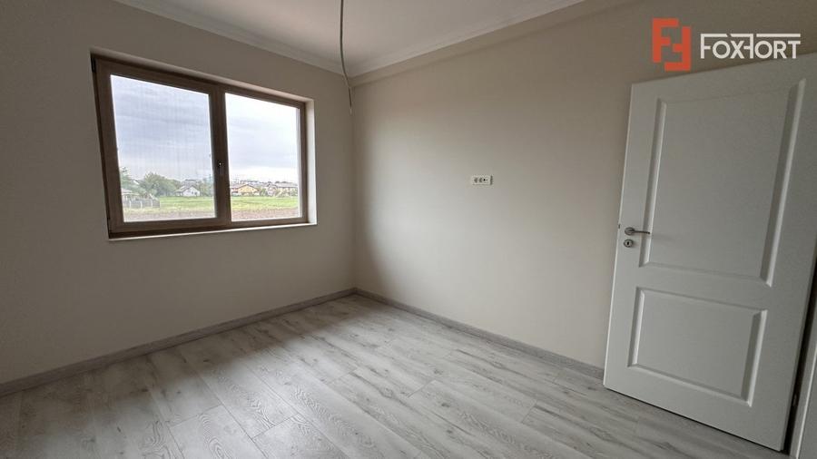 Duplex cu 5 camere despartit prin garaj, zona Giroc - 28