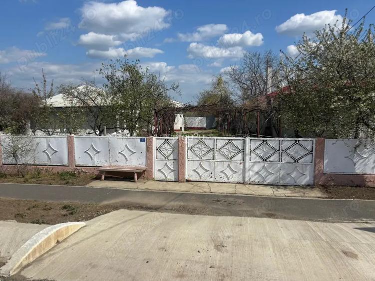 De vanzare casa batraneasca sat Calmatui, comuna Grivita, jude?ul Galati