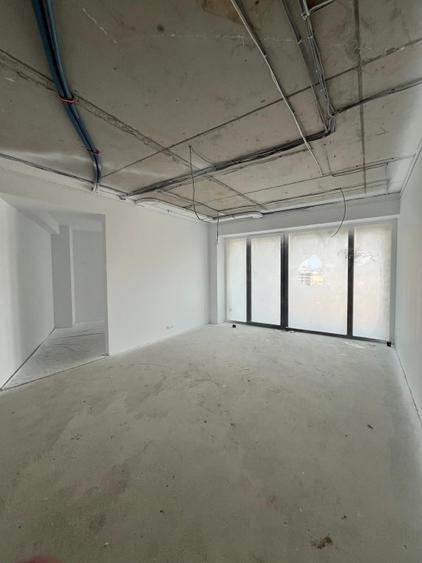 Apartament cu 2 camere semidecomandat în Colentina