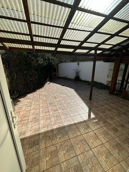 CASA SINGUR CURTE ZONA SCHEI - 15