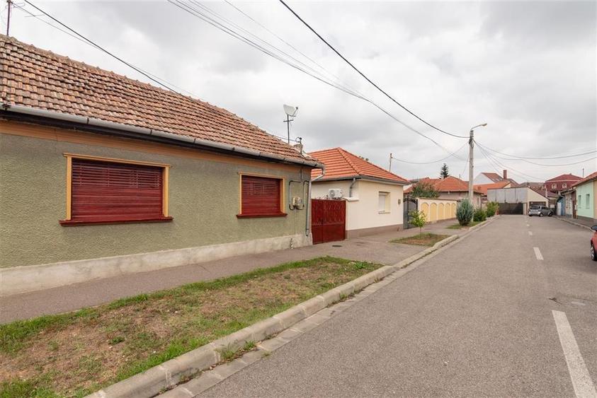 Casa renovabila cu teren de 620 mp in Cantemir - 31