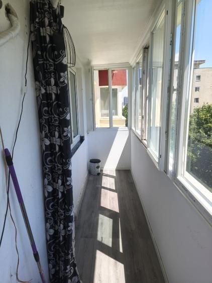 Apartament cu 2 camere semidecomandat, mobilat în Berceni
