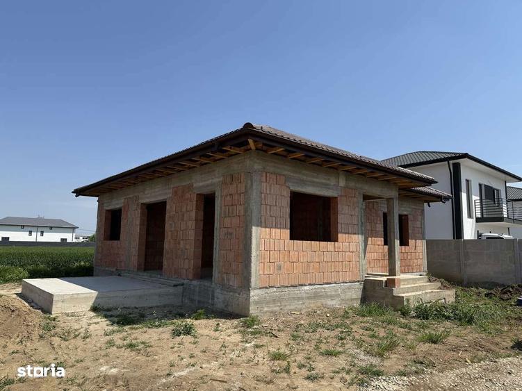 Proprietar vand case individuale cu toate utilitatile in zona Domnesti - 5