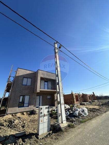 Casă moderne cu 4 camere de vânzare in SASAR / 5 ari teren / utilitati - 21