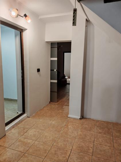 Casă cu 5 camere cu Canalizare în Giulești